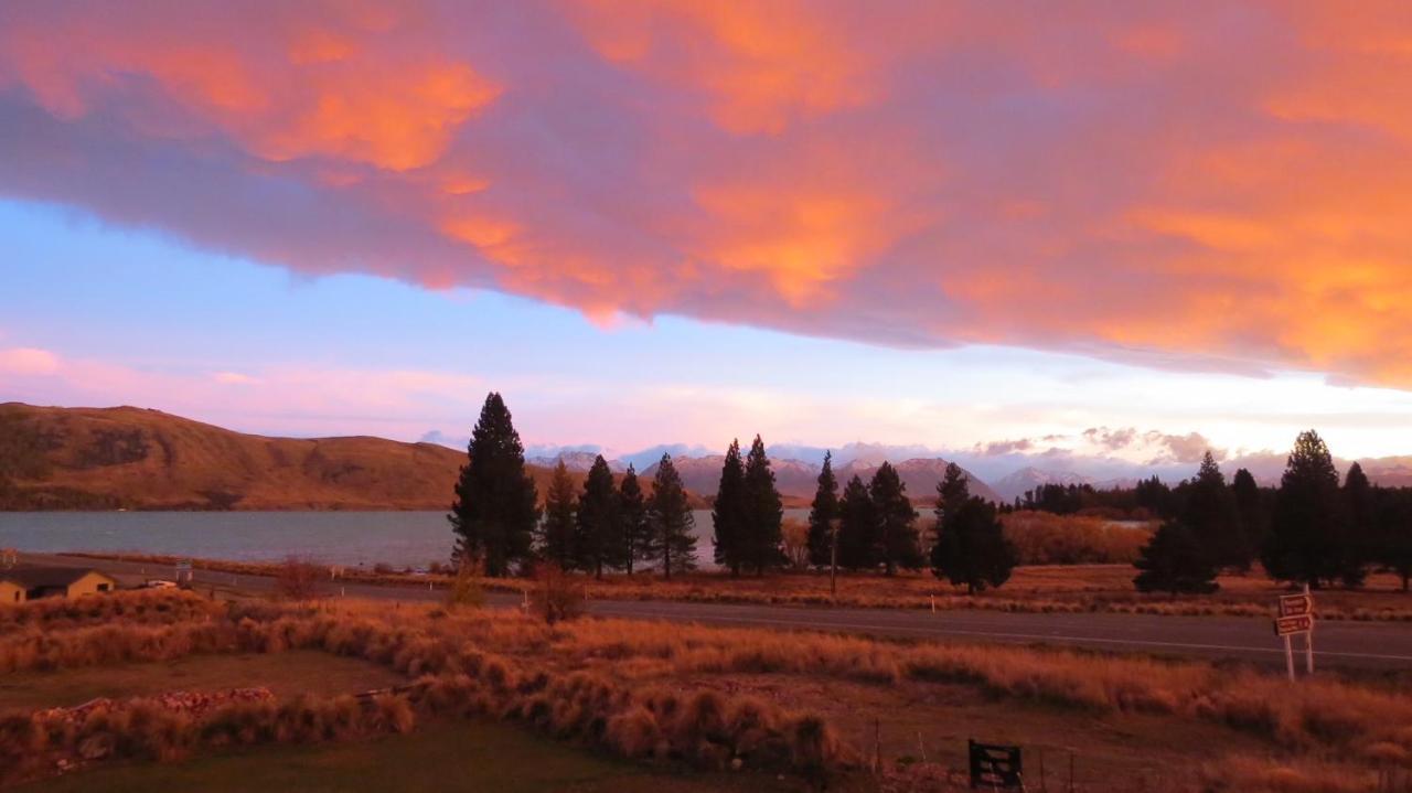 Lake Views At Antler Lodge Lake Tekapo Exterior photo